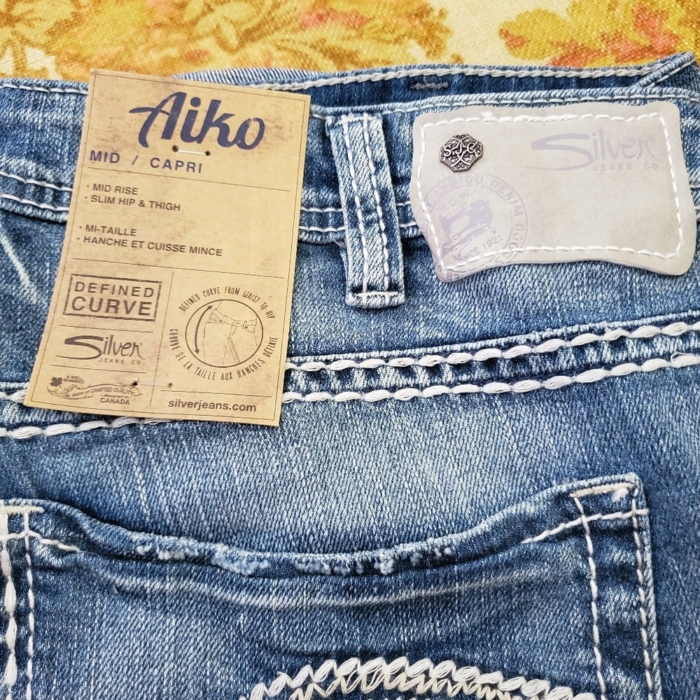 Silver Jean Co. Capris **RESERVED**